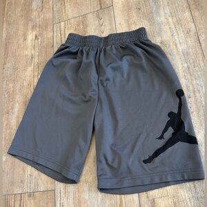 Air Jordan Basketball Shorts Grey Size Medium